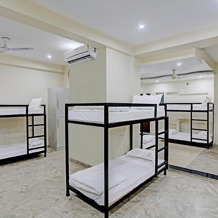 Hotel S B Inn - Near New Delhi Railway Station Paharganj Buitenkant foto