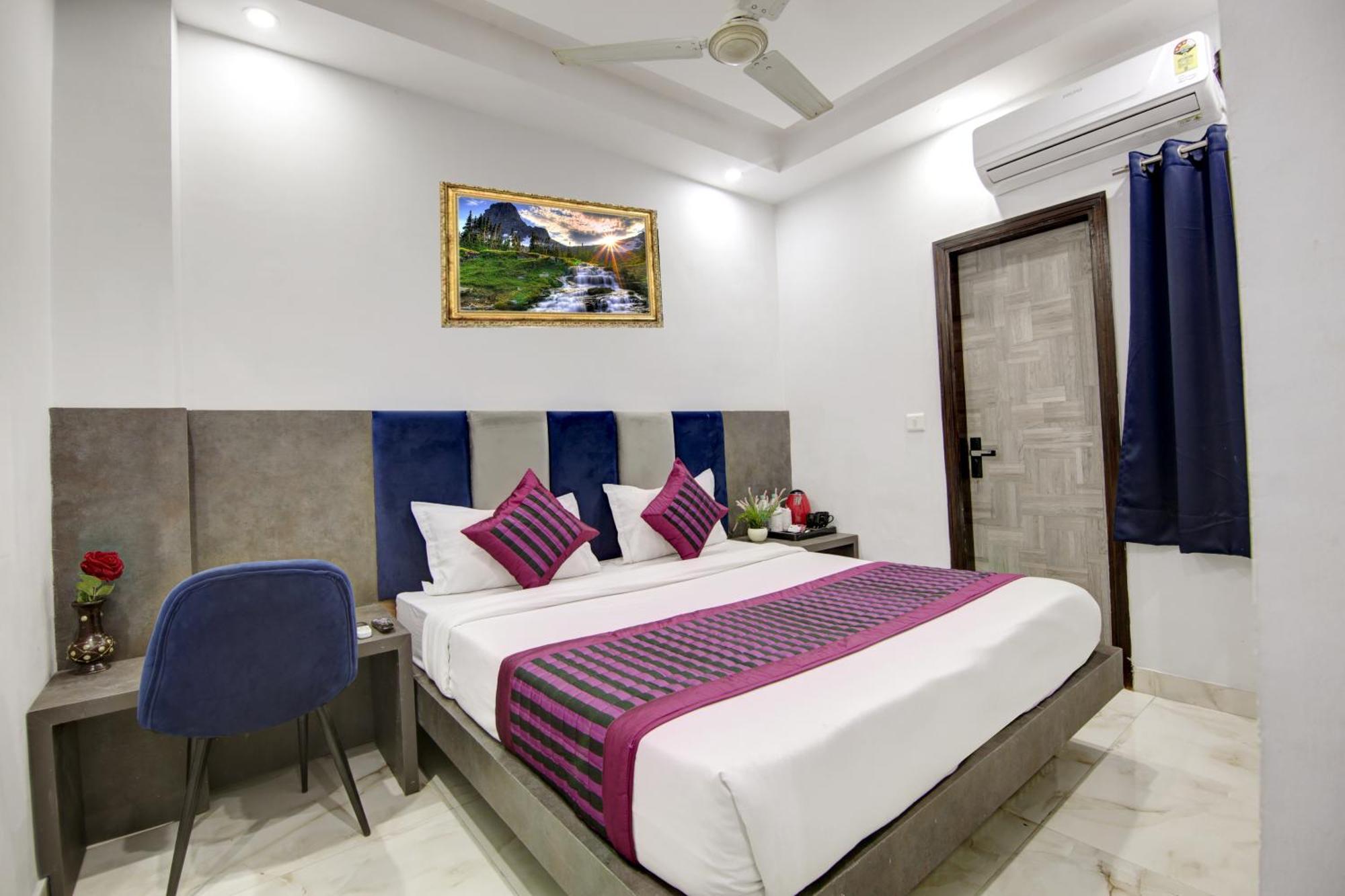 Hotel S B Inn - Near New Delhi Railway Station Paharganj Buitenkant foto