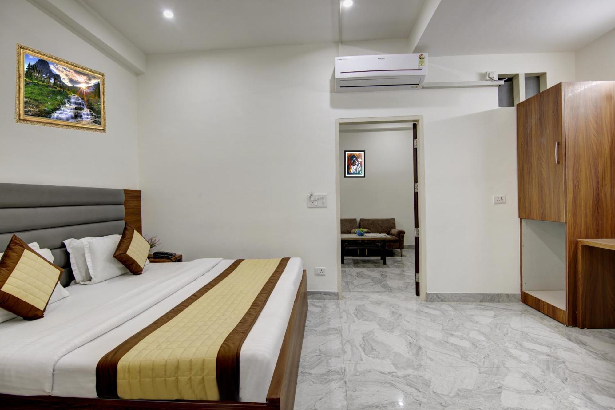 Hotel S B Inn - Near New Delhi Railway Station Paharganj Buitenkant foto