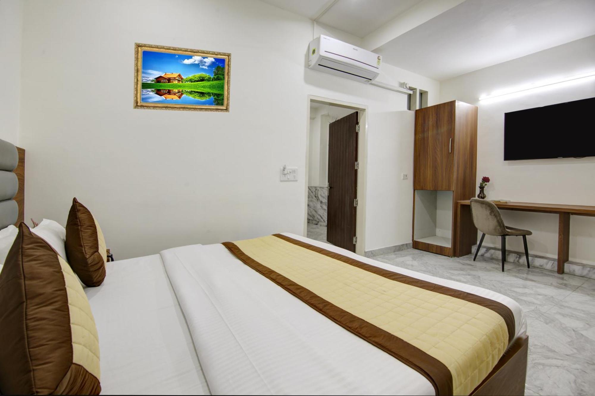 Hotel S B Inn - Near New Delhi Railway Station Paharganj Buitenkant foto