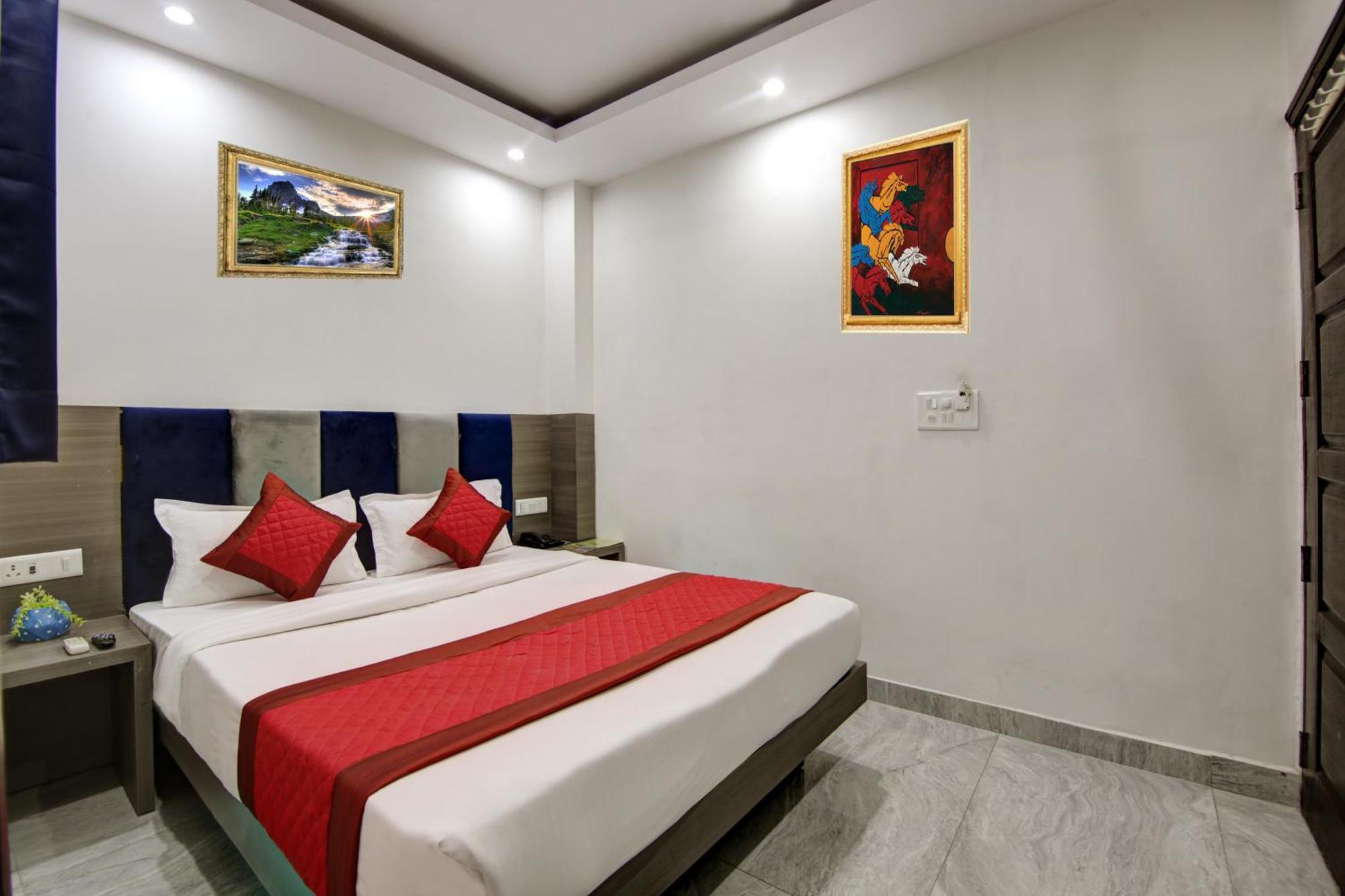 Hotel S B Inn - Near New Delhi Railway Station Paharganj Buitenkant foto