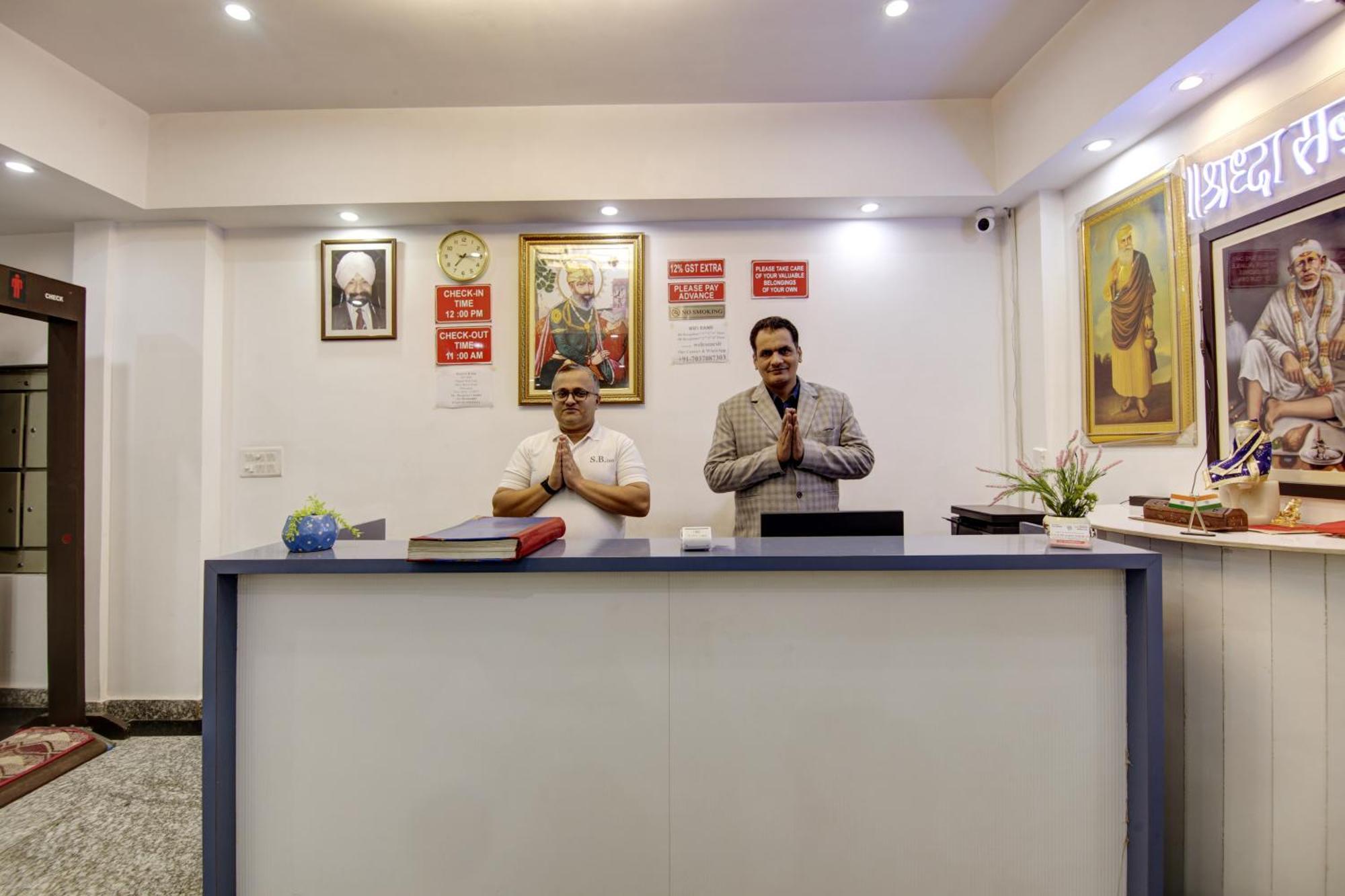 Hotel S B Inn - Near New Delhi Railway Station Paharganj Buitenkant foto